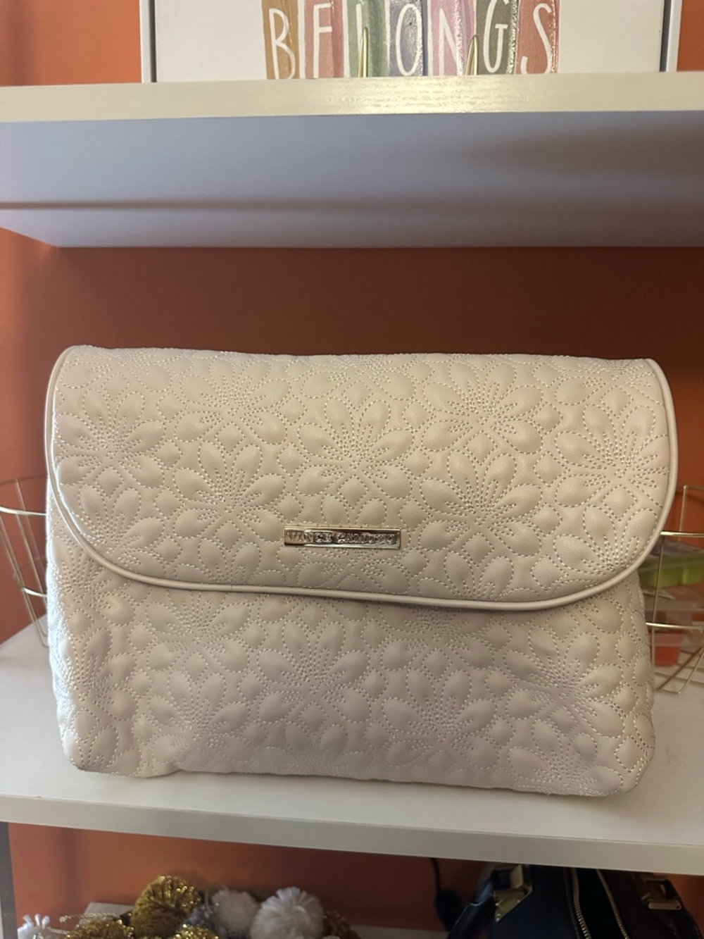 VINCE CAMUY Large Cream Quilted Floral Flap Makeup Bag(NWOT)